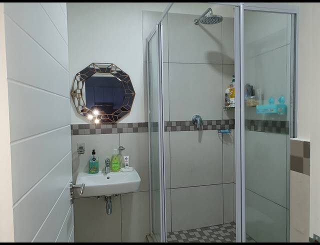 1 BEDROOM SECTIONAL TITLE FOR SALE IN UMHLANGA RIDGE